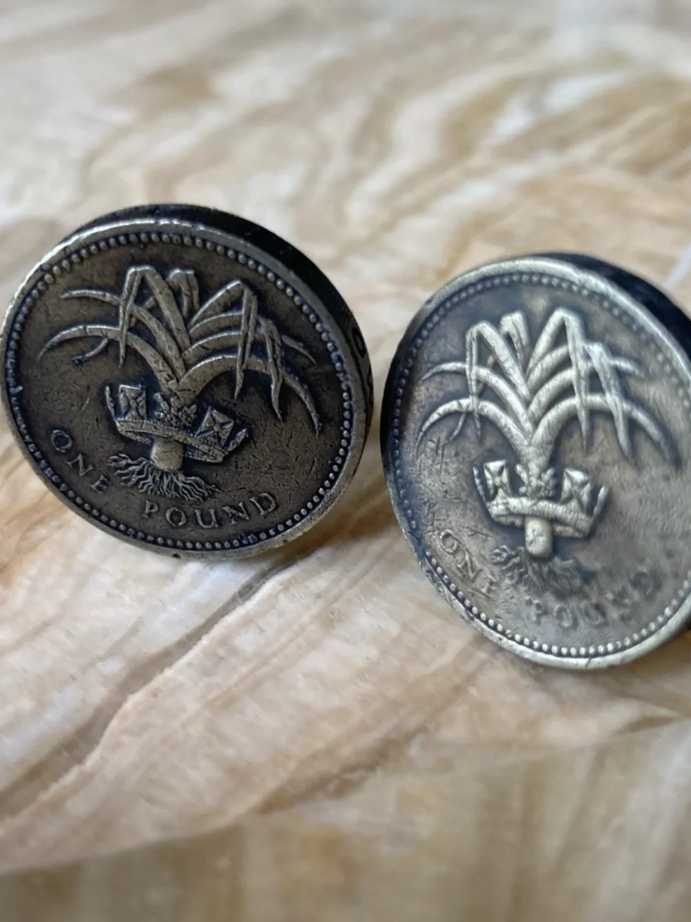 Aged Welsh Leek £1 Coin Cufflinks – Genuine British One Pound Coins – Handmade